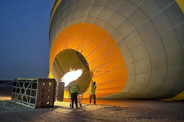 Hot Air Balloon Sunrise Tour with free transport in Dubai