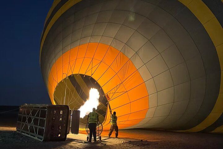 Hot Air Balloon Sunrise Tour with free transport in Dubai