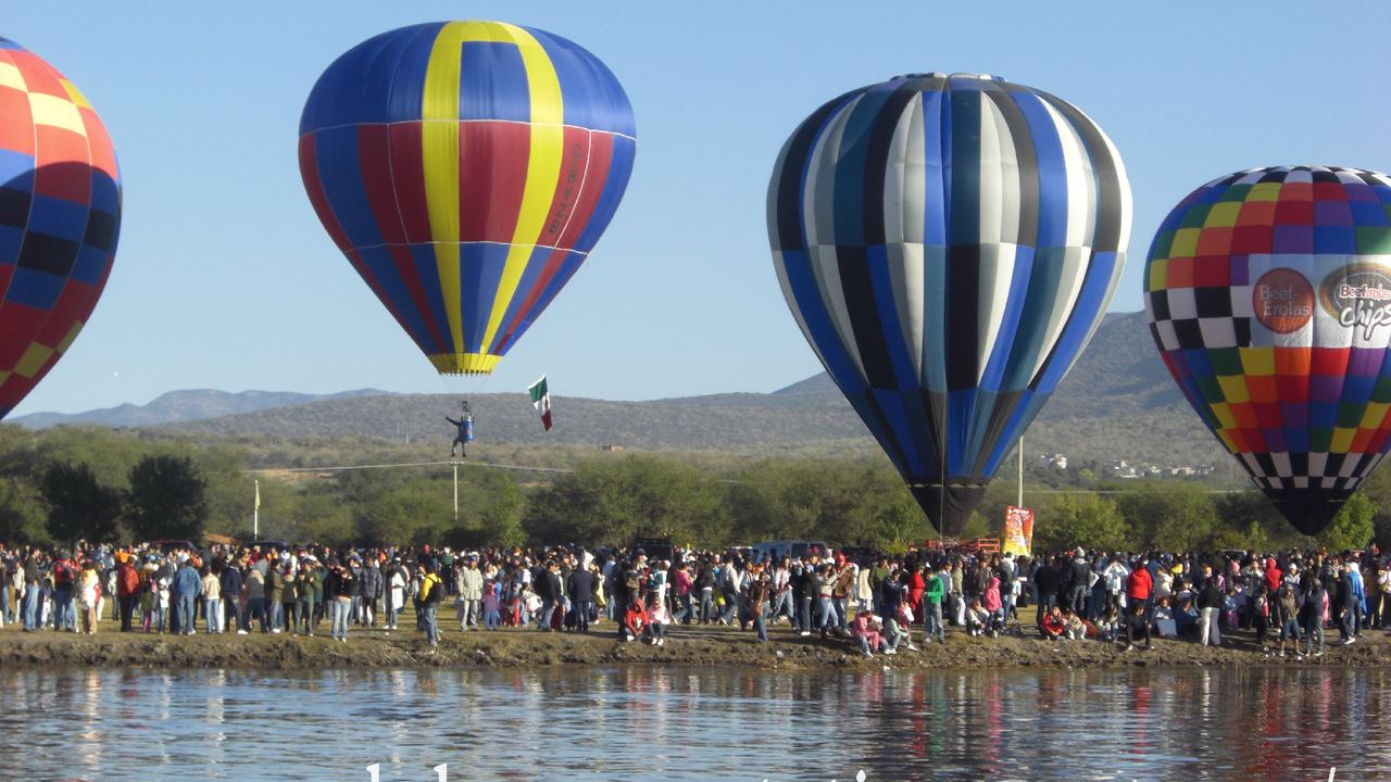 Balloons over the valley. The flight is the part these listings agree on.