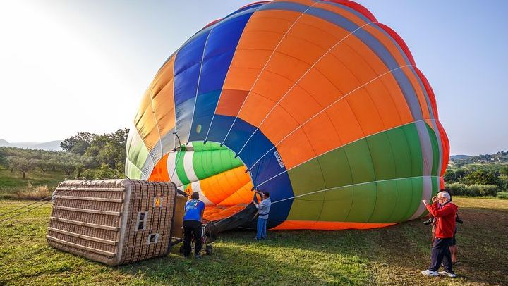 Inflating the balloon