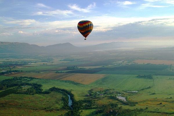 Johannesburg Balloon Flight along the Magalies Valley, Transfers Included