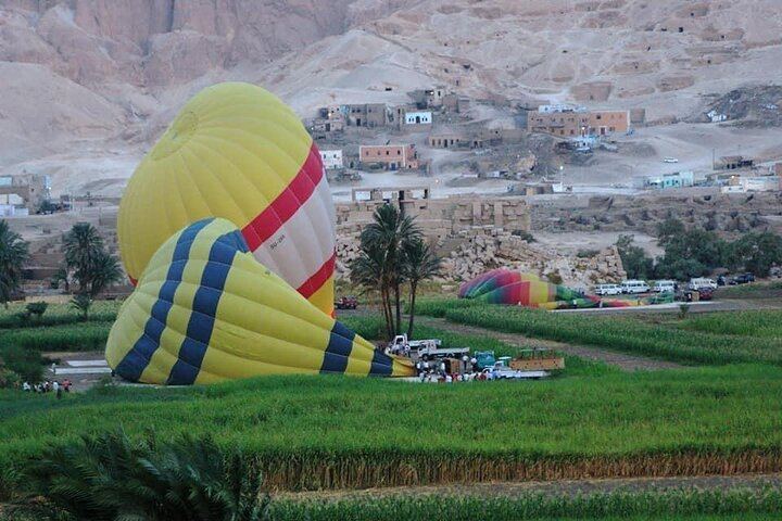 Luxor in One Package: Balloon Flight and West Bank Tour