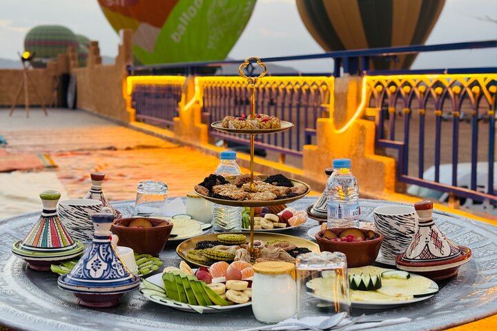 Luxury Hot Air Balloon Flight and Royal Berber Breakfast