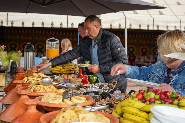 Marrakech Balloon Escape: Atlas Views & Berber Breakfast