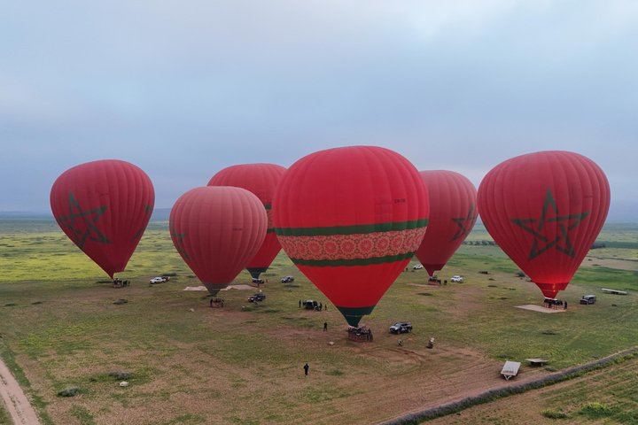 Marrakech Desert Balloon Flight with Atlas Views and Breakfast