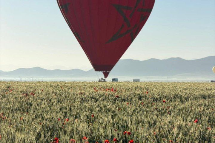 Marrakech Desert Balloon Flight with Atlas Views and Breakfast