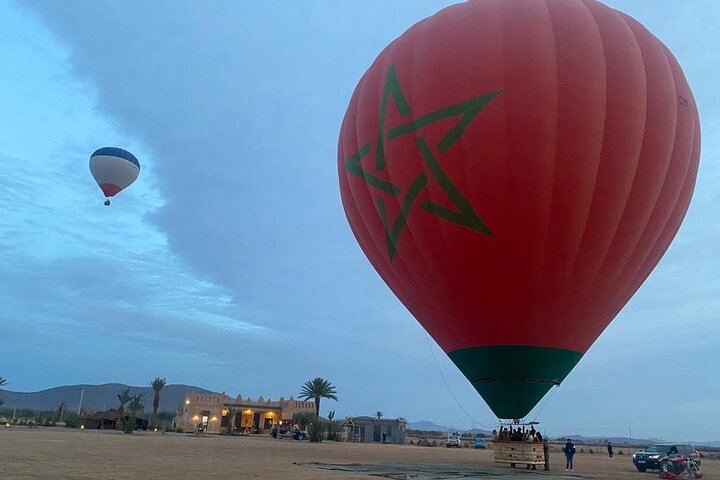 Marrakech Desert Balloon Flight with Atlas Views and Breakfast