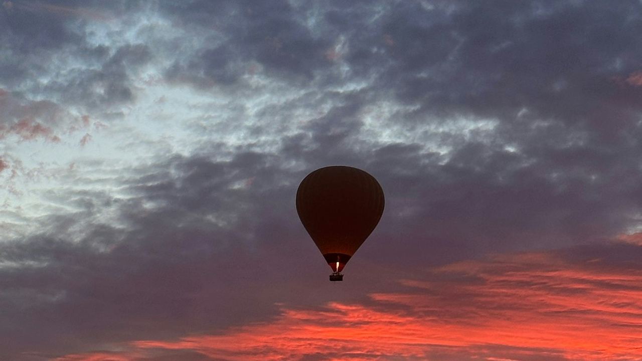 Marrakech Sunrise Hot Air Balloon, Transfers and Breakfast