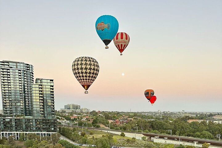 Melbourne City Sunrise Hot Air Balloon Flight with GoPro Photos