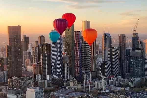 Vuelo en globo al amanecer sobre el horizonte de Melbourne City, con fotos tomadas con GoPro