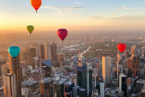 Melbourne Hot Air Balloon Flight over the City at Sunrise
