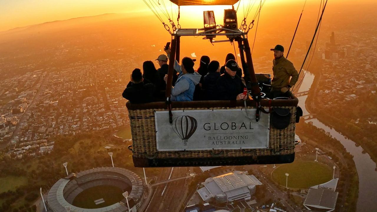Melbourne Hot Air Balloon Flight over the City at Sunrise