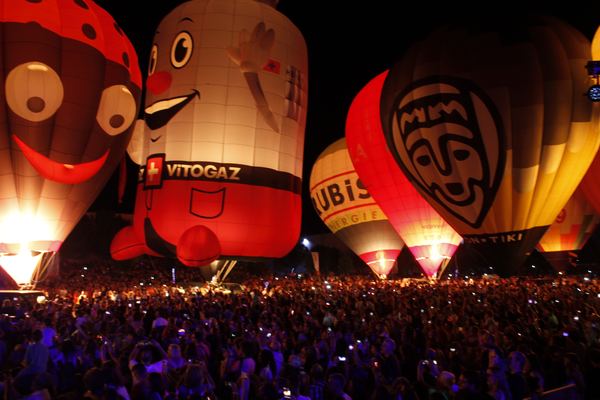 Umbria Balloon Festival 2026: night glows and how to fly