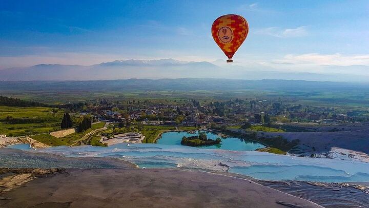 Pamukkale Balloon Flight over the Travertines and Hierapolis, with Hotel Transfers (4/8)