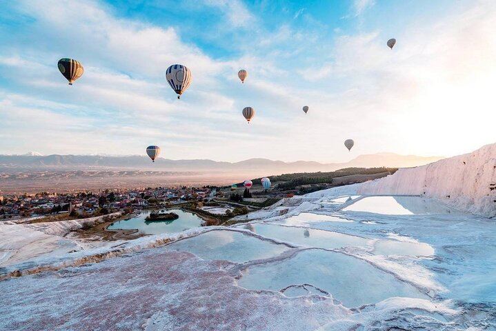 Pamukkale Balloon Flight over the Travertines and Hierapolis, with Hotel Transfers (6/8)