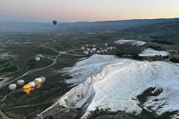 Pamukkale Balloon Flight over the Travertines and Hierapolis, with Hotel Transfers (7/8)