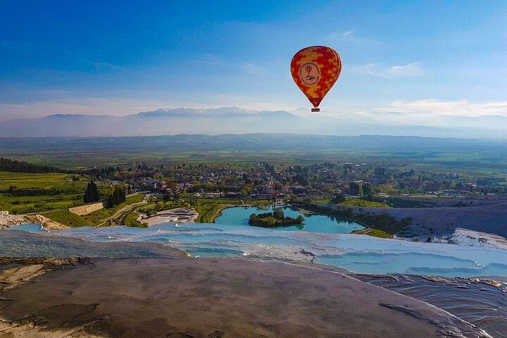 Pamukkale Balloon Flight over the Travertines and Hierapolis, with Hotel Transfers (4/8)