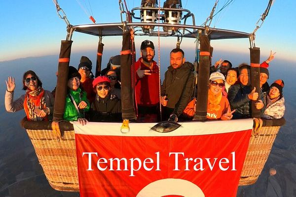 Pamukkale Balloon Flight over the White Travertines with Champagne