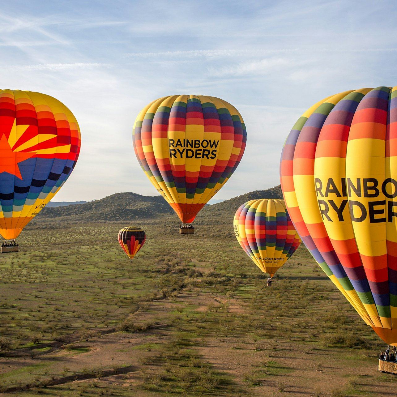 Paseo en globo aerostático al atardecer en Phoenix, vuelo guiado por el desierto