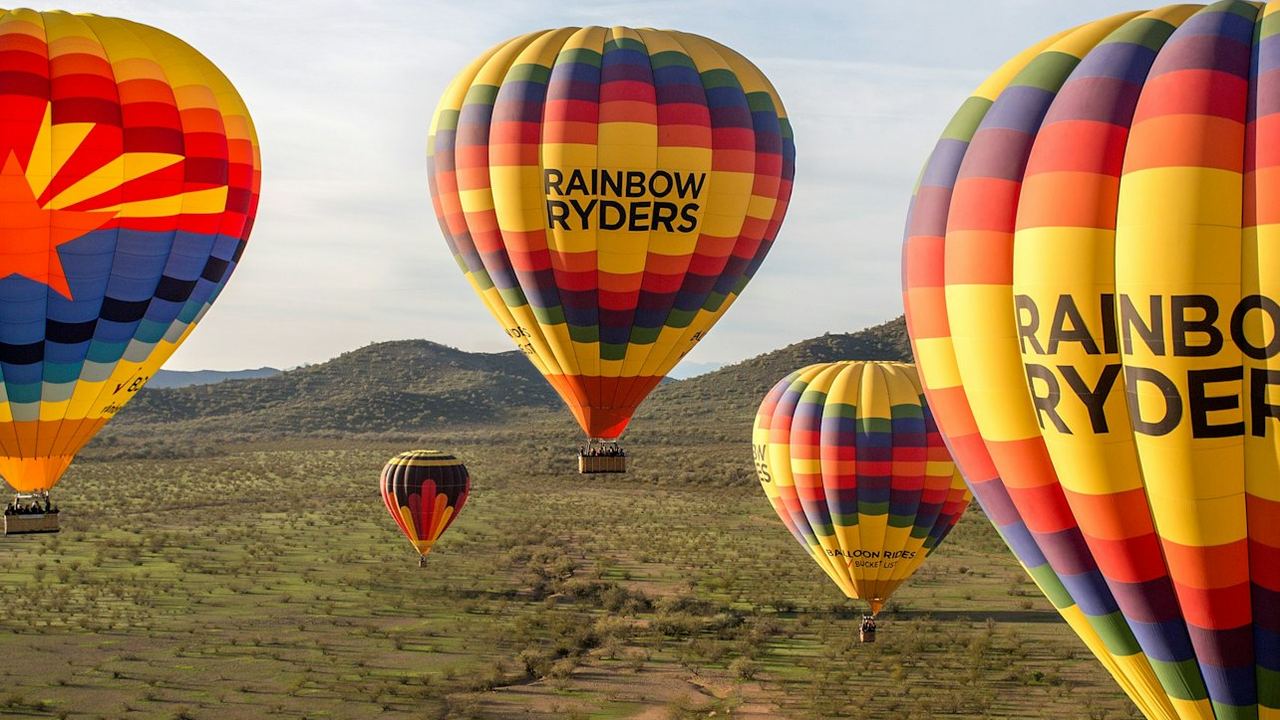Paseo en globo aerostático al atardecer en Phoenix, vuelo guiado por el desierto