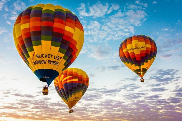 Paseo en globo aerostático al amanecer sobre el desierto de Sonora