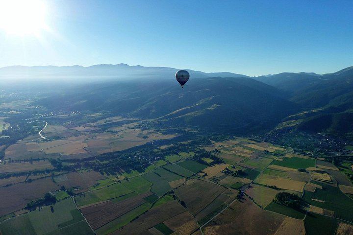 Pre-Pyrenees Hot Air Balloon Flight from Barcelona