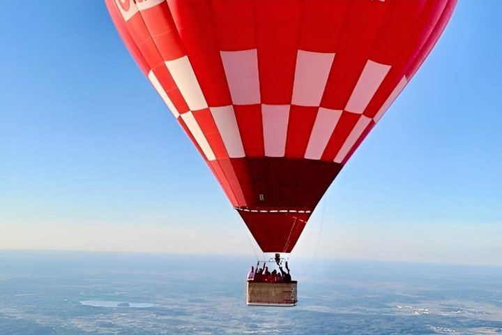 Premium Hot Air Balloon Flight Over Trakai (transfer included)