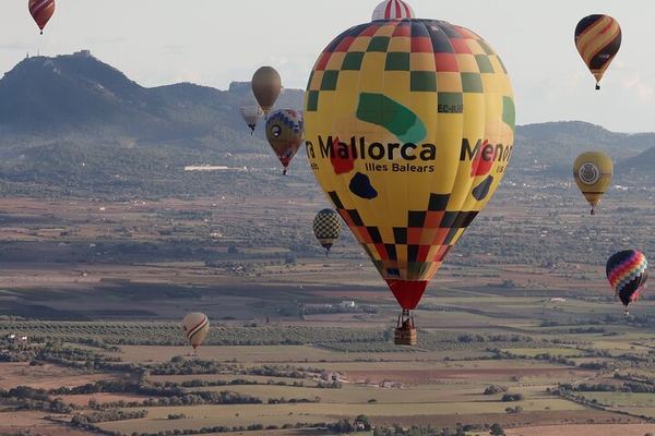 Private Balloon Flight for Two over Mallorca at Dawn