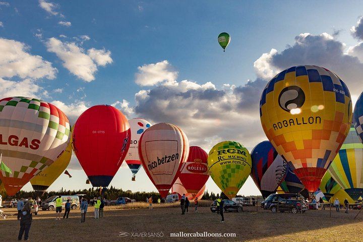 Private Balloon Flight Over Mallorca for Two People