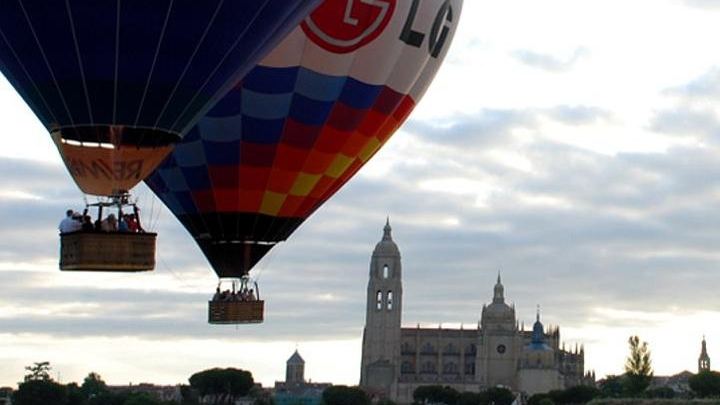 Segovia from the Skies: Sunrise Balloon Ride