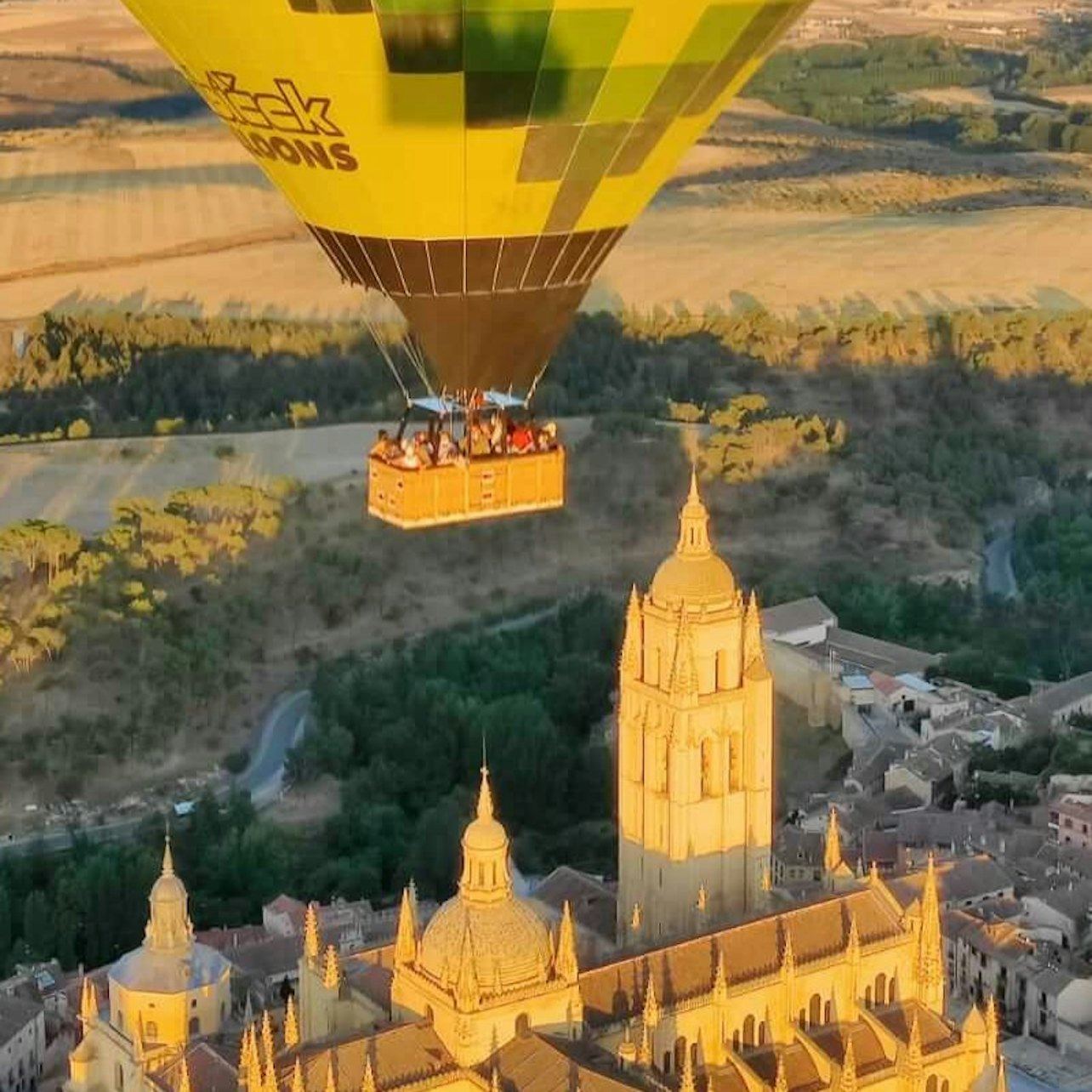 Segovia Hot Air Balloon Flight with Breakfast and Cava