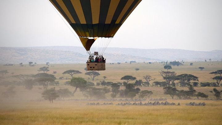 Serengeti Balloon Safari and authentic bush breakfast