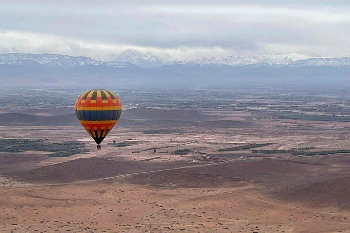 Small-Group Sunrise Balloon Flight over Marrakech with Berber Breakfast (1/12)
