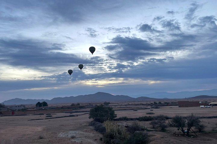 Small-Group Sunrise Balloon Flight over Marrakech with Berber Breakfast (4/12)