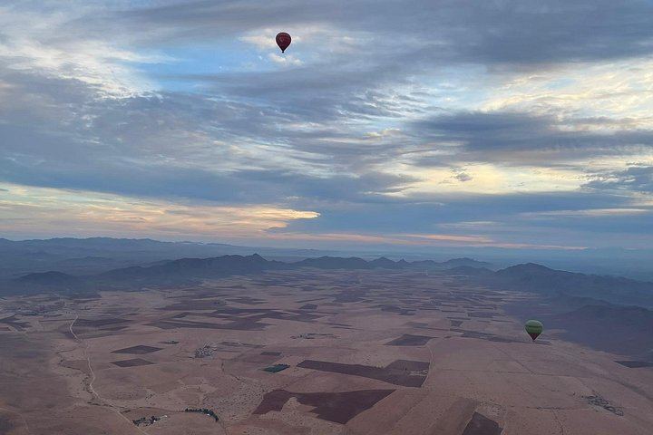 Small-Group Sunrise Balloon Flight over Marrakech with Berber Breakfast (11/12)