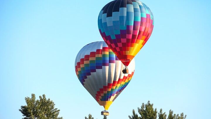 Sunrise Hot Air Balloon Flight with Tuscan Breakfast (2/8)