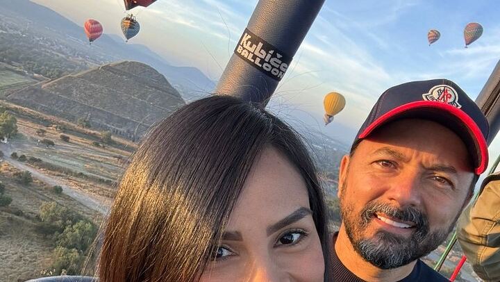 Sunrise Balloon Flight over Teotihuacan and Breakfast in Cueva