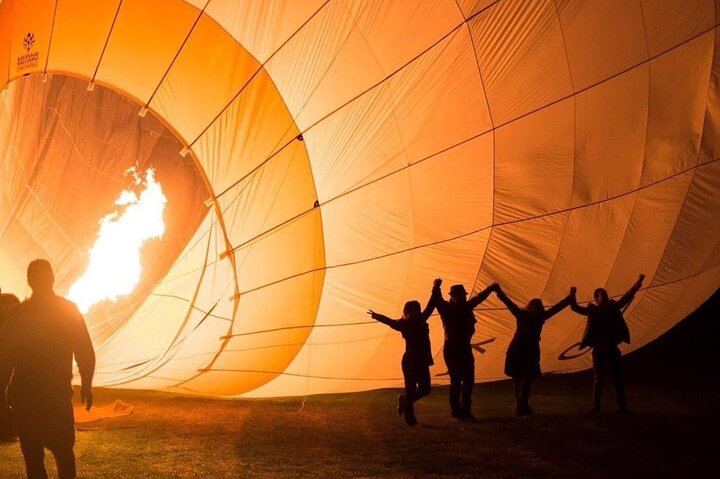 Sunrise Hot Air Balloon Flight over Yarra Valley + Breakfast