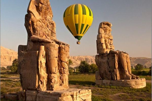 Luxor Sunrise Balloon Ride over the Nile and Mountains