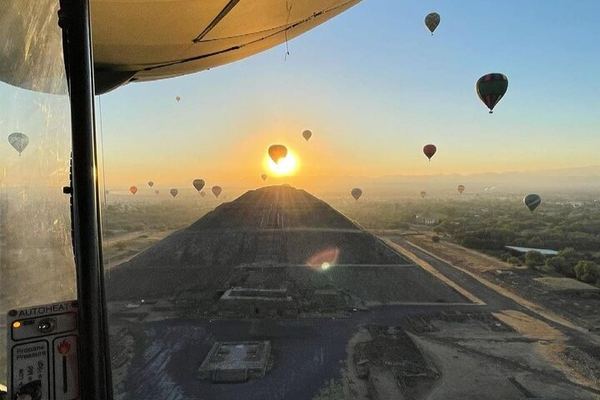 Teotihuacan Hot Air Balloon Flight with We Fly and Buffet Breakfast