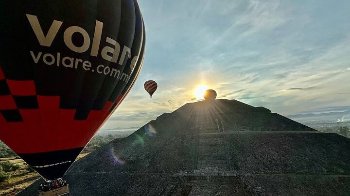 Teotihuacan Hot Air Balloon Flight from Mexico City / Volare