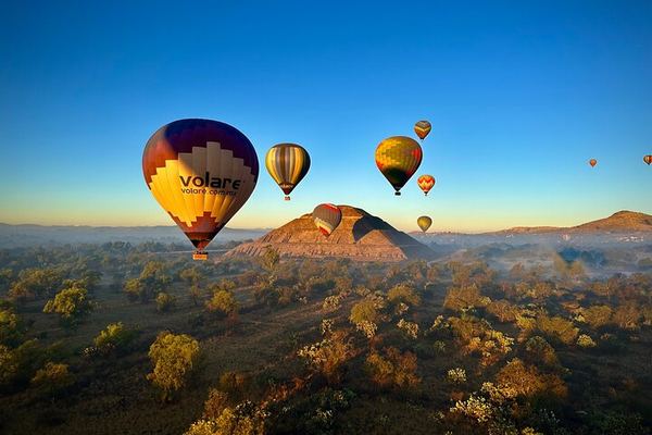 Teotihuacan Hot Air Balloon Flight from Mexico City with Volare
