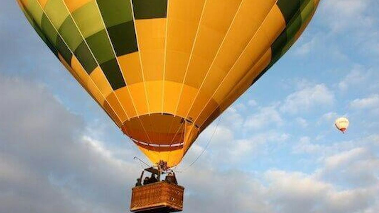 Toledo: Hot Air Balloon Flight with Transport from Madrid