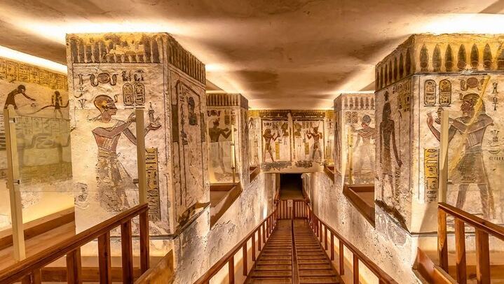 Tour with Balloon Ride and Visit West Bank Temples in Luxor