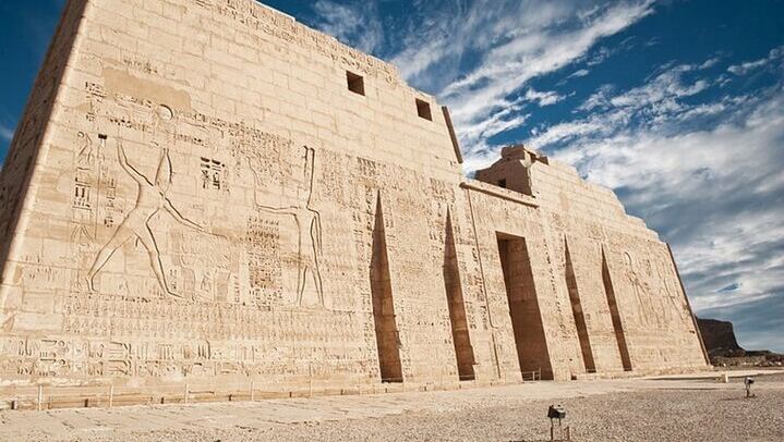 Tour with Balloon Ride and Visit West Bank Temples in Luxor