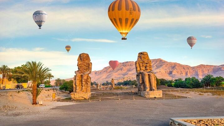 Tour with Balloon Ride and Visit West Bank Temples in Luxor