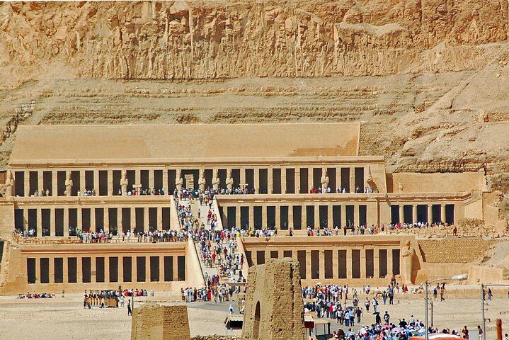 Tour with Balloon Ride and Visit West Bank Temples in Luxor