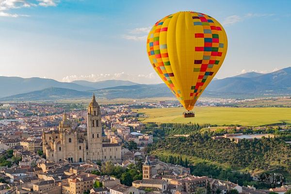 Segovia Sunrise Balloon Flight with Brunch, Cava and Madrid Transfer Option
