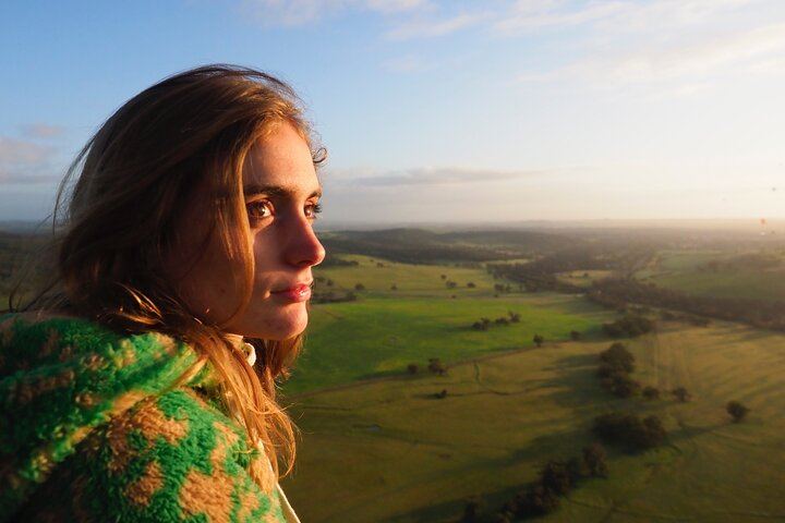 Yarra Valley Balloon Flight + Breakfast & Melbourne Pickup