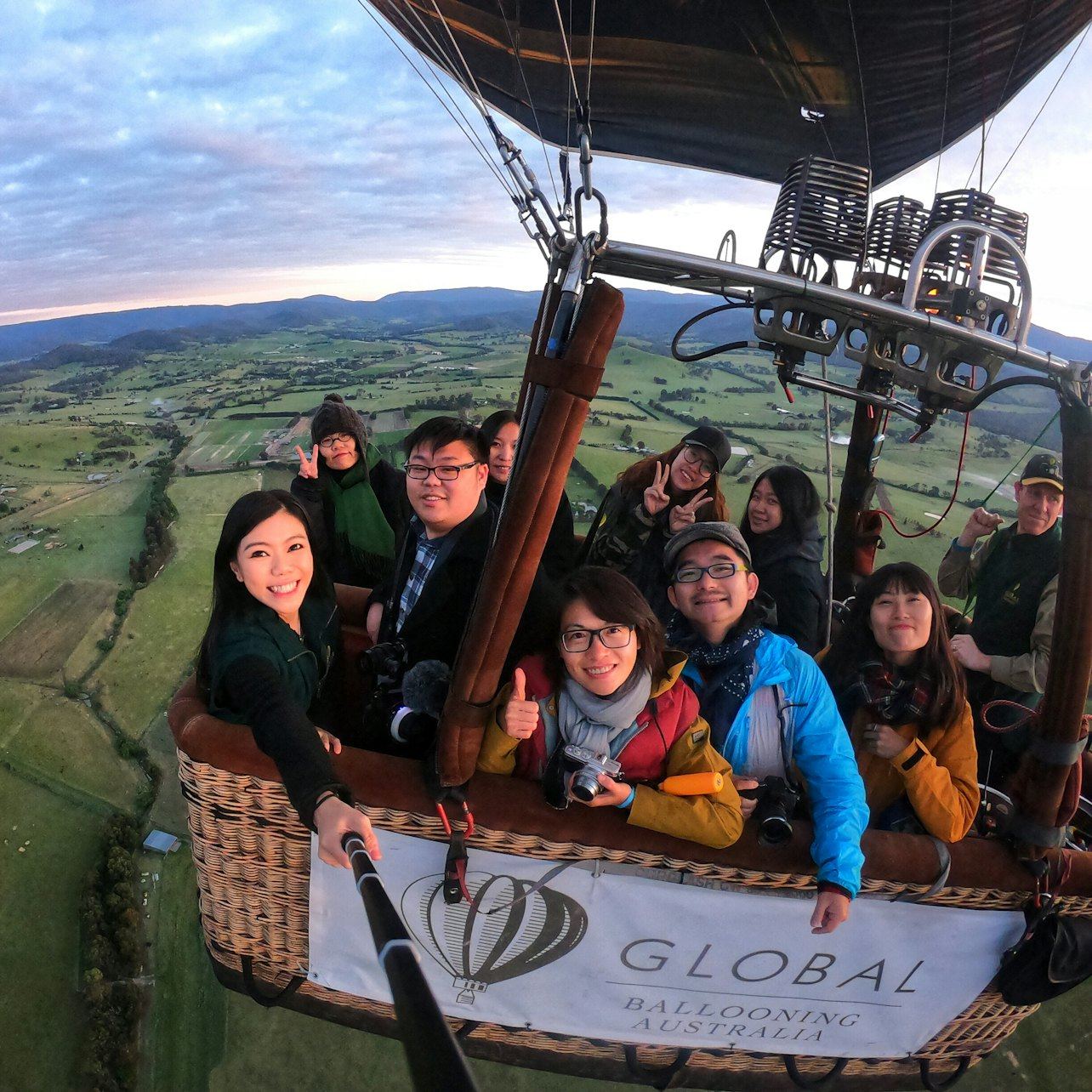 Yarra Valley Morning Hot Air Balloon Flight with Transfer